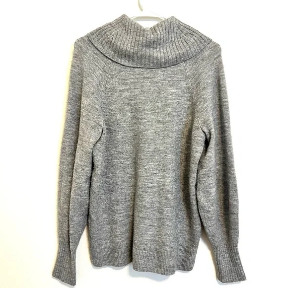 2/$30 Banana Republic - Gray Cowl Neck Sweater | Cozy Knit Pullover | Size S - Picture 8 of 8